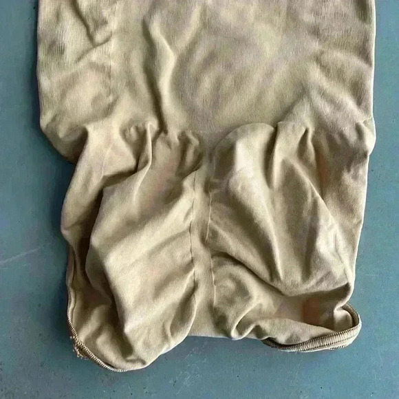 SKIMS Tan Adjustable Straps Sculpting Seamless Brief Snaps Bodysuit Size… - Picture 5 of 7